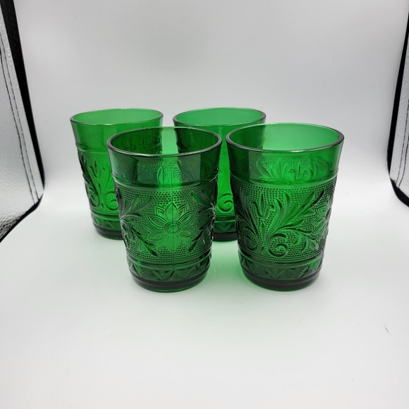 Anchor Hocking Other - Vintage Anchor Hocking Sandwich Green Juice Glasses - set of 4